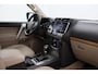 Toyota Land Cruiser 7 pers. 2.8 D-4D Professional | Panoramadak | Trekhaak | Treeplanken | Stoel-/achterbankverwarming | Stoelventilatie | Leder | Dodehoek detectie | JBL