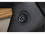 Toyota Land Cruiser 7 pers. 2.8 D-4D Professional | Panoramadak | Trekhaak | Treeplanken | Stoel-/achterbankverwarming | Stoelventilatie | Leder | Dodehoek detectie | JBL