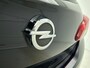 Opel Corsa 1.4 Online Edition 90pk | Navigatie via Apple Carplay/Android Auto | Airco | Cruise Control | Parkeersensoren Achter | Lederen Stuurwiel | DAB Ontvanger | 16" Lichtmetalen Velgen |