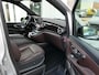 Mercedes-Benz V-klasse 250d 4-MATIC Lang Exclusive AMG | Panoramadak | Luxe middenconsole | Burmester | Memory stoelen | 360°-camera | ACC | Dodehoek detectie | Trekhaak | Groot multimedia scherm