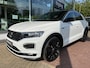 Volkswagen T-Roc 1.5 TSI 150pk DSG R-Line / Zwart Dak / 19" Suzuka / Virtual Cockpit / Stoelverwarming / LED / Trekhaak / Camera / Keyless / Alarm / Sport Comfort Stoelen / Dode Hoek