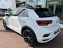 Volkswagen T-Roc 1.5 TSI 150pk DSG R-Line / Zwart Dak / 19" Suzuka / Virtual Cockpit / Stoelverwarming / LED / Trekhaak / Camera / Keyless / Alarm / Sport Comfort Stoelen / Dode Hoek