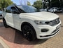 Volkswagen T-Roc 1.5 TSI 150pk DSG R-Line / Zwart Dak / 19" Suzuka / Virtual Cockpit / Stoelverwarming / LED / Trekhaak / Camera / Keyless / Alarm / Sport Comfort Stoelen / Dode Hoek