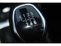 Opel Crossland 1.2-110pk Turbo 'Elegance'. Mooie en luxe hoogzitter met weinig km's ! Volautm. airco dual, cruise control, camera, comfortstoelen, metallic lak,  LM wielen, navigatie, telefoonvoorb., lane- en side assist, parkeersensoren v+a,  LED verlichting  etc.