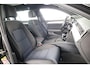 Volkswagen Passat Variant 1.4 TSI PHEV GTE Business 218 pk Automaat (DSG) | Trekhaak | Panoramadak | Parkeersensoren (Park assist) | Achteruitrijcamera | Adaptieve cruise control | Stoelverwarming |