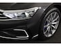 Volkswagen Passat Variant 1.4 TSI PHEV GTE Business 218 pk Automaat (DSG) | Trekhaak | Panoramadak | Parkeersensoren (Park assist) | Achteruitrijcamera | Adaptieve cruise control | Stoelverwarming |