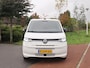 Volkswagen Multivan 1.4 eHybrid L2H1 Life | 7-persoons | Camera | Cruise Control | Apple Carplay | NL-Auto |