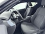 Toyota C-HR 2.0 Hybrid Business Plus | Dodehoek detectie | Navigatie | Stoelverwarming | Parkeersensoren | Clima | Stuurwiel verwarmbaar
