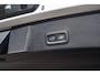 Volvo EX40 Single Motor Extended Range Ultra 82 kWh | Adaptieve Cruise + Pilot Assist | BLIS | Stoel + Stuurverwarming | Elektrisch Verstelbare Stoelen + Geheugen | Panoramadak Elektrisch | Harman/Kardon Audio | Google Services