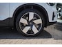 Volvo EX40 Single Motor Extended Range Ultra 82 kWh | Adaptieve Cruise + Pilot Assist | BLIS | Stoel + Stuurverwarming | Elektrisch Verstelbare Stoelen + Geheugen | Panoramadak Elektrisch | Harman/Kardon Audio | Google Services