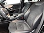 Mercedes-Benz A-klasse 200 Business AMG (SFEERVERLICHTING, CARPLAY, CAMERA, STOELVERWARMING, 1e EIGENAAR, GOED ONDERHOUDEN)