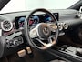 Mercedes-Benz A-klasse 200 Business AMG (SFEERVERLICHTING, CARPLAY, CAMERA, STOELVERWARMING, 1e EIGENAAR, GOED ONDERHOUDEN)