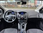 Ford Focus Wagon 1.0 Navi Airco Cruise PDC Trekhaak Stoel vw Keyless Nieuwe APK Boekjes Bluetooth