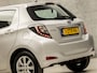 Toyota Yaris 1.5 Full Hybrid Sport Automaat (NAVIGATIE, CAMERA, CLIMATE, STUURWIELBEDIENING, CRUISE, BLUETOOTH, NIEUWE APK, NIEUWSTAAT)