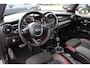 MINI John Cooper Works Mini 2.0 Chili / Panoramadak / JCW Stoelen / 18'' / Harman Kardon / Groot Navi. / Parkeerhulp V+A / Stoelverwarming / Cruise Control
