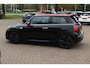MINI John Cooper Works Mini 2.0 Chili / Panoramadak / JCW Stoelen / 18'' / Harman Kardon / Groot Navi. / Parkeerhulp V+A / Stoelverwarming / Cruise Control