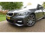 BMW 3-Serie Touring 320i High Executive M-SPORT | Pano | LED | CarPlay | Stoelverw. | Elektr. klep | Camera |