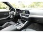 BMW 3-Serie Touring 320i High Executive M-SPORT | Pano | LED | CarPlay | Stoelverw. | Elektr. klep | Camera |