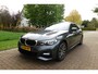 BMW 3-Serie Touring 320i High Executive M-SPORT | Pano | LED | CarPlay | Stoelverw. | Elektr. klep | Camera |