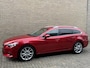 Mazda 6 Sportbreak 2.0 HP 165pk TS+ | Apple CarPlay | Climate control | Cruise control | Lane assist | Stoelverwarming | Bi-Xenon | Trekhaak | 19 inch LMV | PDC | Volledig onderhouden