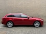 Mazda 6 Sportbreak 2.0 HP 165pk TS+ | Apple CarPlay | Climate control | Cruise control | Lane assist | Stoelverwarming | Bi-Xenon | Trekhaak | 19 inch LMV | PDC | Volledig onderhouden