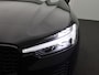 Volvo XC60 2.0 T6 Plug-in hybrid AWD Plus Black Edition 350PK Facelift, Trekhaak inklapbaar, Panoramadak, 22" velgen, Getint Glas, Nappa Leder, 360 Camera, Elek. stoelen, Stoelverwarming, Keyless, Dodehoek Detectie, LED koplampen