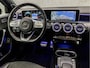 Mercedes-Benz A-klasse 200 Premium Plus AMG Automaat 164Pk (APPLE CARPLAY, PANORAMADAK, BURMESTER, SFEERVERLICHTING, STOELVERWARMING, CAMERA, SPORTSTOELEN, NIEUWE APK, NIEUWSTAAT)