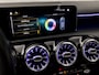 Mercedes-Benz A-klasse 200 Premium Plus AMG Automaat 164Pk (APPLE CARPLAY, PANORAMADAK, BURMESTER, SFEERVERLICHTING, STOELVERWARMING, CAMERA, SPORTSTOELEN, NIEUWE APK, NIEUWSTAAT)