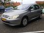 Peugeot 307 XT PREMIUM 1.6i-16V 5-Drs AUTOMAAT (4T) TREKHAAK | Cruise & Climate control | Radio & CD-speler | DEALER ONDERHOUDEN!