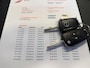 Opel Astra 1.4 Turbo Color Edition met parkeersensoren en navigatie en bluetooth telefoon / media en airco
