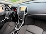 Opel Astra 1.4 Turbo Color Edition met parkeersensoren en navigatie en bluetooth telefoon / media en airco