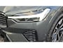 Volvo XC60 2.0 T6 Phev AWD Ultra Dark MY 2026 - 20” Wielen - Panoramadak - Lighting –Head up - H/K Audio - 360 Camera - Alarm - Climate - Full led koplampen –Donkere hemel