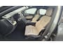 Volvo XC60 2.0 T6 Phev AWD Ultra Dark MY 2026 - 20” Wielen - Panoramadak - Lighting –Head up - H/K Audio - 360 Camera - Alarm - Climate - Full led koplampen –Donkere hemel