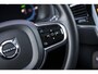 Volvo XC90 2.0 T8 Recharge AWD Ultimate Dark | Long Range | Luchtvering | 22" | Trekhaak | Bowers & Wilkins | Adaptieve Cruise Control | Panoramisch schuif/kanteldak | 360° Camera | Head-Up Display | Geventileerde/Massagestoelen |