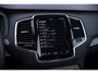 Volvo XC90 2.0 T8 Recharge AWD Ultimate Dark | Long Range | Luchtvering | 22" | Trekhaak | Bowers & Wilkins | Adaptieve Cruise Control | Panoramisch schuif/kanteldak | 360° Camera | Head-Up Display | Geventileerde/Massagestoelen |