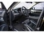 Volvo XC90 2.0 T8 Recharge AWD Ultimate Dark | Long Range | Luchtvering | 22" | Trekhaak | Bowers & Wilkins | Adaptieve Cruise Control | Panoramisch schuif/kanteldak | 360° Camera | Head-Up Display | Geventileerde/Massagestoelen |