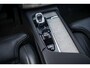 Volvo XC90 2.0 T8 Recharge AWD Ultimate Dark | Long Range | Luchtvering | 22" | Trekhaak | Bowers & Wilkins | Adaptieve Cruise Control | Panoramisch schuif/kanteldak | 360° Camera | Head-Up Display | Geventileerde/Massagestoelen |