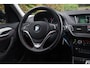 BMW X1 SDrive20i Upgrade Edition Sport Aut. | Panorama | Sportstoelen | Stoelverwarming | Facelift | Xenon | Trekhaak | Orig. NL |
