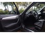 BMW X1 SDrive20i Upgrade Edition Sport Aut. | Panorama | Sportstoelen | Stoelverwarming | Facelift | Xenon | Trekhaak | Orig. NL |