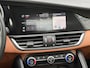 Alfa Romeo Giulia 2.0 TURBO 200pk Automaat Super I Adaptieve Cruise I Bruin Leer I Camera I PDC V+A I Carplay I Portable Phone Laden I