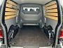 Volkswagen Transporter 2.0 TDI L2H1 Dubbele Cabine Highline Automaat Navigatie Carplay Parkeersensoren Trekhaak Cruise control (Acc) 6-zits Euro6