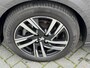 Peugeot 208 1.2 100pk Allure Led koplampen Lampen / ACC Cruise control/  Navigatie via Apple Carplay & Android Auto / Rondomzicht Camera / Stoelverwarming voor /  Climate Control / Keyless Entry & Start