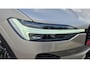 Volvo XC60 2.0 T8 Plug-in hybrid AWD Ultra Dark Zeer Compleet - MY 2026 - Luchtvering - 21” Wielen - Panorama dak - Lighting –Head up - B&W Audio - 360 Cam - Alarm - Climate - Privacy Glass – Geluidsisolerend glas