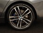 BMW 3-Serie 320i M Sport | Panoramadak | Head-Up | Leder | Stoel & achterbankverwarming | Trekhaak | Full LED | Navigatie | 19'' | Camera | Climate control