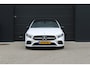Mercedes-Benz A-klasse 180 Business Solution AMG | NAP | PANO/SCHUIFDAK | AMG-LINE | ALARM KLASSE 3 | CAMERA |
