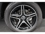 Mercedes-Benz GLC 300e 4MATIC Business Solution AMG | Navigatie | Camera | Climate control  | Lichtmetalen Velgen | DAB | Electrisch bedienbare achterklep | Rij assistent pakket | Extra Getint Glas