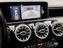 Mercedes-Benz A-klasse 200 AMG Sport Automaat 164Pk (GROOT NAVI, APPLE CARPLAY, CAMERA, STOELVERWARMING, CLIMATE, SPORTSTOELEN, NIEWE APK, NIEUWSTAAT)