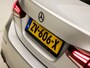 Mercedes-Benz A-klasse 200 AMG Sport Automaat 164Pk (GROOT NAVI, APPLE CARPLAY, CAMERA, STOELVERWARMING, CLIMATE, SPORTSTOELEN, NIEWE APK, NIEUWSTAAT)