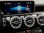 Mercedes-Benz A-klasse 200 AMG Sport Automaat 164Pk (GROOT NAVI, APPLE CARPLAY, CAMERA, STOELVERWARMING, CLIMATE, SPORTSTOELEN, NIEWE APK, NIEUWSTAAT)