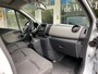Renault Trafic 1.6 dCi T29 L2H1 DC Comfort Energy DUBBELE CABINE/ MARGEAUTO GEEN BTW VERSCHULDIGD Trekhaak/Cruisecontr./Achteruitrijcam./Airco/Parkeersens./Armsteun/Geblindeerde achterruiten.